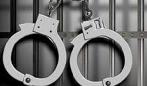 After a long chase the three police vehicles, helped by the bikers, managed to corner the jeep and arrest its two occupants. After a long chase the three police vehicles, helped by the bikers, managed to corner the jeep and arrest its two occupants.