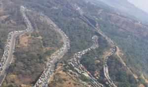 Touted as a world-class “high speed” expressway that rivals the best in the world, the 95-km expressway is fast emerging as a death trap.(HT File Photo) Touted as a world-class “high speed” expressway that rivals the best in the world, the 95-km expressway is fast emerging as a death trap.(HT File Photo)
