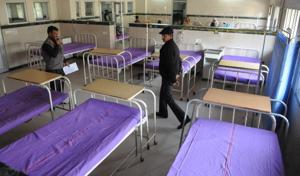 On Monday, the hospitals had violet bedsheets.(Parveen Kumar/HT Photo) On Monday, the hospitals had violet bedsheets.(Parveen Kumar/HT Photo)