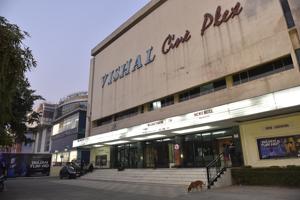 Vishal Cinema in Rajouri Garden. Till the 1970s, Delhi had over 65 single-screen theatres. The numbers have shrunk drastically and around 25 cinema halls have shut shop.(HT File Photo) Vishal Cinema in Rajouri Garden. Till the 1970s, Delhi had over 65 single-screen theatres. The numbers have shrunk drastically and around 25 cinema halls have shut shop.(HT File Photo)