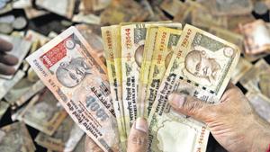 The Reserve Bank of India, which puts out the transcript of its monetary policy meeting, told RTI activist Venkatesh Nayak that documents pertaining to the demonetisation decision were exempt under section 8 (1) (a) of the information law.(Sunil Ghosh/HT File Photo) The Reserve Bank of India, which puts out the transcript of its monetary policy meeting, told RTI activist Venkatesh Nayak that documents pertaining to the demonetisation decision were exempt under section 8 (1) (a) of the information law.(Sunil Ghosh/HT File Photo)