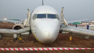 Cellphone shots taken by airport staff showed that the aircraft’s landing gear had completely collapsed as it sat on its fuselage (body), stuck in the mud.(Twitter/@ANI_news) Cellphone shots taken by airport staff showed that the aircraft’s landing gear had completely collapsed as it sat on its fuselage (body), stuck in the mud.(Twitter/@ANI_news)