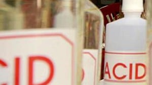 Nine women were injured in an acid attack in Punjab’s Kapurthala district on Monday after a heated dispute over panchayat land turned ghastly.(HT File Photo) Nine women were injured in an acid attack in Punjab’s Kapurthala district on Monday after a heated dispute over panchayat land turned ghastly.(HT File Photo)