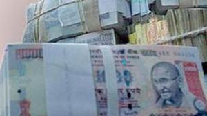 With the December 30 deadline for depositing old currency notes approaching fast, the government is looking to put in place a mechanism for fast resolution of all disputes arising from suspicious transactions.(HT File) With the December 30 deadline for depositing old currency notes approaching fast, the government is looking to put in place a mechanism for fast resolution of all disputes arising from suspicious transactions.(HT File)