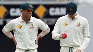 Australia's captain Steve Smith (R) and teammate David Warner talk during the drinks break during their Test match against Pakistan.(AFP) Australia's captain Steve Smith (R) and teammate David Warner talk during the drinks break during their Test match against Pakistan.(AFP)