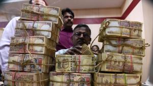 The cash in old notes was seized during raids at various premises of government officials in 30 cases of alleged corruption in the last one decade.(PTI file photo)