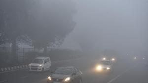 Delhi may get to experience its first winter showers, with the Regional Weather Forecasting Centre (RWFC) predicting light rains on Friday in some parts of the city.(Sushil Kumar/HT file) Delhi may get to experience its first winter showers, with the Regional Weather Forecasting Centre (RWFC) predicting light rains on Friday in some parts of the city.(Sushil Kumar/HT file)