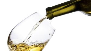 Sipping wine in your home cups is fine for a barbeque at home, but it’s just not apt for a party Sipping wine in your home cups is fine for a barbeque at home, but it’s just not apt for a party