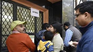 Thousands of parents might be staring at a nursery admission chaos again this year after the Delhi high court directed nearly 300 private schools on Friday to accept applications based on their own criteria.(HT File Photo) Thousands of parents might be staring at a nursery admission chaos again this year after the Delhi high court directed nearly 300 private schools on Friday to accept applications based on their own criteria.(HT File Photo)