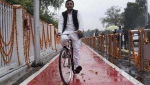Akhilesh rides on the cycle as Election Commission grants ‘cycle symbol’ to him.(PTI File Photo)