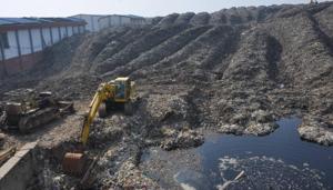 On the recommendation of experts, the MCG has been using a simple waste decomposing-piling-segregating process since October 2016(HT Photo) On the recommendation of experts, the MCG has been using a simple waste decomposing-piling-segregating process since October 2016(HT Photo)