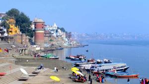 Global Greens has proposed a meeting of environmentalists, saints and wildlife enthusiasts to finalise a proposal for creating dolphin centres in Allahabad and Varanasi.(HT Photo) Global Greens has proposed a meeting of environmentalists, saints and wildlife enthusiasts to finalise a proposal for creating dolphin centres in Allahabad and Varanasi.(HT Photo)