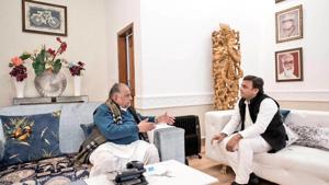 Firmly in control of the Uttar Pradesh’s ruling party, Akhilesh, met Mulayam at his Lucknow residence on Tuesday, their second meeting after the election commission’s decision.(@yadavakhilesh/Twitter) Firmly in control of the Uttar Pradesh’s ruling party, Akhilesh, met Mulayam at his Lucknow residence on Tuesday, their second meeting after the election commission’s decision.(@yadavakhilesh/Twitter)