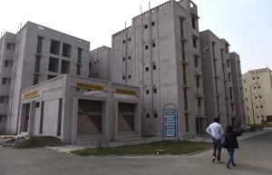 DDA flats at Rohini in outer Delhi. Interested buyers can apply for flats in Rohini, Pitampura, Dwarka, Paschim Vihar, Mukherjee Nagar, Dilshad Garden, and Sarita Vihar.(Sushil Kumar/HT Photo) DDA flats at Rohini in outer Delhi. Interested buyers can apply for flats in Rohini, Pitampura, Dwarka, Paschim Vihar, Mukherjee Nagar, Dilshad Garden, and Sarita Vihar.(Sushil Kumar/HT Photo)