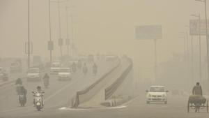 The Centre on Friday notified the Graded Response Action Plan, which mandates that within 48-hours of the pollution levels hitting the ‘severe’ mark the odd-even road rationing policy will kick-in.(Raj K Raj/HT File Photo) The Centre on Friday notified the Graded Response Action Plan, which mandates that within 48-hours of the pollution levels hitting the ‘severe’ mark the odd-even road rationing policy will kick-in.(Raj K Raj/HT File Photo)