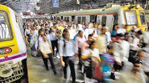 For 75 lakh suburban commuters, this could mean better connectivity to the industrial belt surrounding Mumbai Metropolitan Region (MMR).(HT FILE)