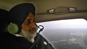 Shiromani Akali Dal president Sukhbir Singh Badal on a chopper on Saturday.(HT Photo) Shiromani Akali Dal president Sukhbir Singh Badal on a chopper on Saturday.(HT Photo)