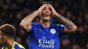 Leonardo Ulloa wants to leave Leicester City F.C. after stating on his Twitter account that he was ‘betrayed’ by the manager Claudio Ranieri.(Getty Images)