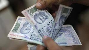 Until now, self-employed individuals could only contribute 10% to the pension fund, and make a partial tax-free withdrawal of the corpus not exceeding 25%.(File photo) Until now, self-employed individuals could only contribute 10% to the pension fund, and make a partial tax-free withdrawal of the corpus not exceeding 25%.(File photo)