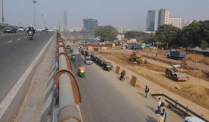 Amidst the traffic chaos, any construction work is bound to disrupt the flow of traffic at Iffco Chowk.(PARVEEN KUMAR/HT PHOTO) Amidst the traffic chaos, any construction work is bound to disrupt the flow of traffic at Iffco Chowk.(PARVEEN KUMAR/HT PHOTO)
