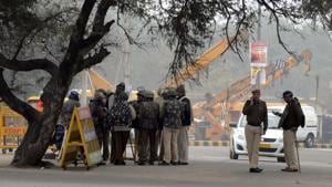 Police said non-functional streetlights in areas, such as Sushant Lok-1, Sector 37C, Sector 82 to 90 and Sector 57, pose a big challenge to checking crime in the city.(Parveen Kumar/Hindustan Times) Police said non-functional streetlights in areas, such as Sushant Lok-1, Sector 37C, Sector 82 to 90 and Sector 57, pose a big challenge to checking crime in the city.(Parveen Kumar/Hindustan Times)