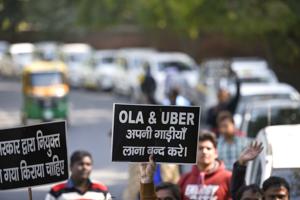 Hundreds of OLA-UBER drives protest for better rates at Jantar Mantar , in New Delhi.(Ravi Choudhary/HT PHOTO) Hundreds of OLA-UBER drives protest for better rates at Jantar Mantar , in New Delhi.(Ravi Choudhary/HT PHOTO)