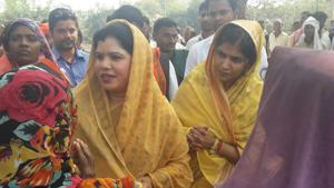 (L-R) Annapurna Singh, wife of Brijesh Singh and Kiran Singh, wife of Sushil Singh.(HT Photo) (L-R) Annapurna Singh, wife of Brijesh Singh and Kiran Singh, wife of Sushil Singh.(HT Photo)