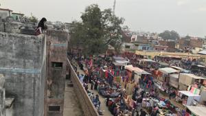 In Kanshi Ram colony in Bijnor city, a constituency that is 40% Muslim and 20% Dalit, Mayawati and Akhilesh have offered their own brand of development.(HT Photo) In Kanshi Ram colony in Bijnor city, a constituency that is 40% Muslim and 20% Dalit, Mayawati and Akhilesh have offered their own brand of development.(HT Photo)