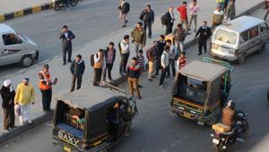 With cabs off the roads, dependence on autorickshaws has increased. Commuters said auto drivers are charging more than double for trips.(Parveen Kumar/HT Photo) With cabs off the roads, dependence on autorickshaws has increased. Commuters said auto drivers are charging more than double for trips.(Parveen Kumar/HT Photo)
