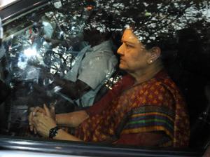 Bengaluru : AIADMK General secretary VK Sasikala arrives to surrender at the special court after she convicted in DA case in Bengaluru on Wednesday. PTI Photo (PTI2_15_2017_000304B)(PTI) Bengaluru : AIADMK General secretary VK Sasikala arrives to surrender at the special court after she convicted in DA case in Bengaluru on Wednesday. PTI Photo (PTI2_15_2017_000304B)(PTI)