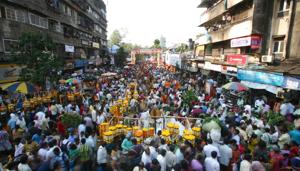 Marathi-speaking population comprises 60% of the population in Dadar and Mahim, which falls under the G-north ward.(HT File) Marathi-speaking population comprises 60% of the population in Dadar and Mahim, which falls under the G-north ward.(HT File)