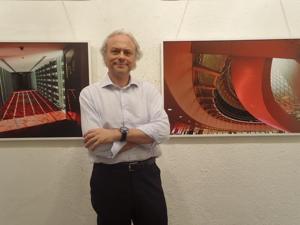 Fiorenzo Senese is an independent Italian fine art photographer, whose project ‘Lines, from Mumbai to Venice’ turns mundane linear forms into art. Fiorenzo Senese is an independent Italian fine art photographer, whose project ‘Lines, from Mumbai to Venice’ turns mundane linear forms into art.