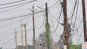 On the fateful day of September 10, 2013, a wire which was sparking fell on Harminder’s Scorpio parked outside his house in Sector 4, Panchkula.(HT Representative Image) On the fateful day of September 10, 2013, a wire which was sparking fell on Harminder’s Scorpio parked outside his house in Sector 4, Panchkula.(HT Representative Image)
