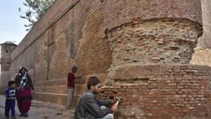 Restoration of Bawana jail undertaken by state archaeological department is on in full swing.(Sushil Kumar/ HT PHOTO) Restoration of Bawana jail undertaken by state archaeological department is on in full swing.(Sushil Kumar/ HT PHOTO)