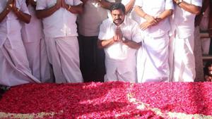 Tamil Nadu’s new chief minister Edappadi K Palaniswami praying at Jayalalithaa's memorial at Marina beach after winning the vote of confidence motion moved by him under tumultuous circumstances in the House, in Chennai on Saturday.(PTI Photo) Tamil Nadu’s new chief minister Edappadi K Palaniswami praying at Jayalalithaa's memorial at Marina beach after winning the vote of confidence motion moved by him under tumultuous circumstances in the House, in Chennai on Saturday.(PTI Photo)