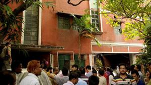 The house in Kolkata’s Robinson Street where Partha’s 77-year old father Arobindo De had committed suicide in June 10, 2015 by setting himself ablaze in his bathroom.(Subhankar Chakraborty/HT) The house in Kolkata’s Robinson Street where Partha’s 77-year old father Arobindo De had committed suicide in June 10, 2015 by setting himself ablaze in his bathroom.(Subhankar Chakraborty/HT)
