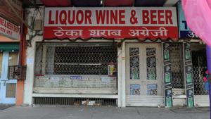 A liquor shop in Sector 17.(HT Representative Image) A liquor shop in Sector 17.(HT Representative Image)