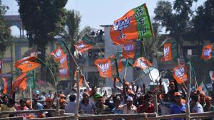 Supporters of Prime Minister Narendra Modi in Varanasi on March 6, 2017.(Arun Sharma/HT PHOTO) Supporters of Prime Minister Narendra Modi in Varanasi on March 6, 2017.(Arun Sharma/HT PHOTO)