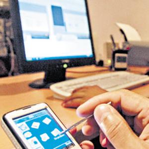 An IPS officer in Uttar Pradesh develops a software that is helping police in Varanasi to streamline management of duty roaster of cops.(AFP/Getty Images for representational purpose) An IPS officer in Uttar Pradesh develops a software that is helping police in Varanasi to streamline management of duty roaster of cops.(AFP/Getty Images for representational purpose)