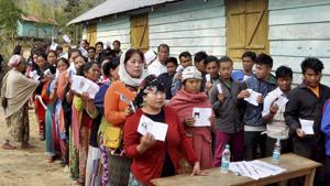 Manipuri people stand in queues to cast their votes in Chandel constituency of Manipur on Wednesday during the last phase of state assembly elections.(PTI Photo) Manipuri people stand in queues to cast their votes in Chandel constituency of Manipur on Wednesday during the last phase of state assembly elections.(PTI Photo)