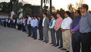 IAS officers forming a human chain at the Raj Bhawan in Patna.(Santosh/HT file photo) IAS officers forming a human chain at the Raj Bhawan in Patna.(Santosh/HT file photo)