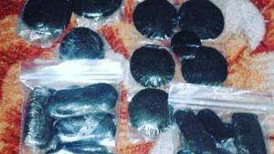 These accounts on Instagram have pictures of neatly packed charas on their profiles.(HT Photo) These accounts on Instagram have pictures of neatly packed charas on their profiles.(HT Photo)