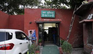 A public toilet near Greater Kailash-1 M block Market.(S Burmaula/HT Photo) A public toilet near Greater Kailash-1 M block Market.(S Burmaula/HT Photo)