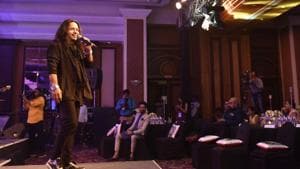 Kailash Kher’s was the opening sequence at the HT Most Stylish awards in Mumbai on Friday.(Anshuman Poyrekar/HT Photo)