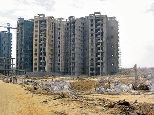 Initiatives such as the Pradhan Mantri Awas Yojana will provide limited benefits to MIG housing and more to LIG housing.(Getty Images/iStockphoto) Initiatives such as the Pradhan Mantri Awas Yojana will provide limited benefits to MIG housing and more to LIG housing.(Getty Images/iStockphoto)