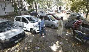 A view DDA flat Anand Vihar park is used for parking cars. Lack of parking space is a major problem in east Delhi.(Arun Sharma/HT Photo) A view DDA flat Anand Vihar park is used for parking cars. Lack of parking space is a major problem in east Delhi.(Arun Sharma/HT Photo)