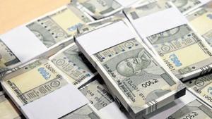 A State Bank of India report says the remonetisation exercise is expected to be completed by the middle of April.(PTI) A State Bank of India report says the remonetisation exercise is expected to be completed by the middle of April.(PTI)