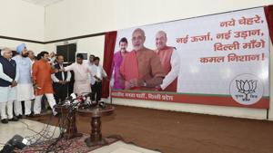 Delhi BJP president Manoj Tiwari on Friday launched a slogan Naye Chehre, Nayee Urja, Nayee Udaan, Dilli Mange Kamal Nishan (new faces, new energy, new flight, Delhi wants Lotus), for the polls.(Mohd Zakir/HT PHOTO) Delhi BJP president Manoj Tiwari on Friday launched a slogan Naye Chehre, Nayee Urja, Nayee Udaan, Dilli Mange Kamal Nishan (new faces, new energy, new flight, Delhi wants Lotus), for the polls.(Mohd Zakir/HT PHOTO)