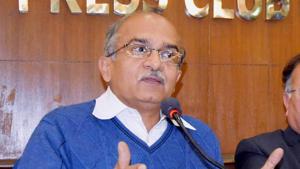 A police complaint has been filed against senior advocate Prashant Bhushan for his alleged ‘inflammatory tweets’ against Lord Krishna.(PTI) A police complaint has been filed against senior advocate Prashant Bhushan for his alleged ‘inflammatory tweets’ against Lord Krishna.(PTI)