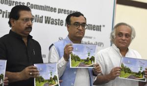 Delhi Congress president Ajay Maken (centre). The party is releasing blueprints of its plans for several areas such as garbage collection and environment for the municipal elections.(Sonu Mehta/HT Photo) Delhi Congress president Ajay Maken (centre). The party is releasing blueprints of its plans for several areas such as garbage collection and environment for the municipal elections.(Sonu Mehta/HT Photo)